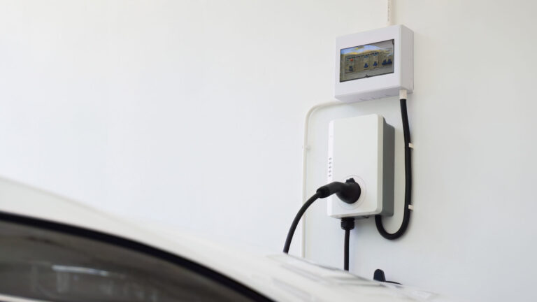 servicios de empresas de electricidad (4) instalación cargadores para coches eléctricos en casa